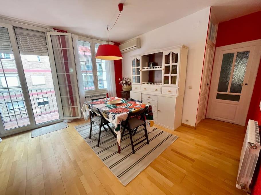 Acogedor Apartamento En Zaragoza Exteriör bild