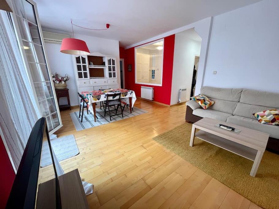 Acogedor Apartamento En Zaragoza Exteriör bild