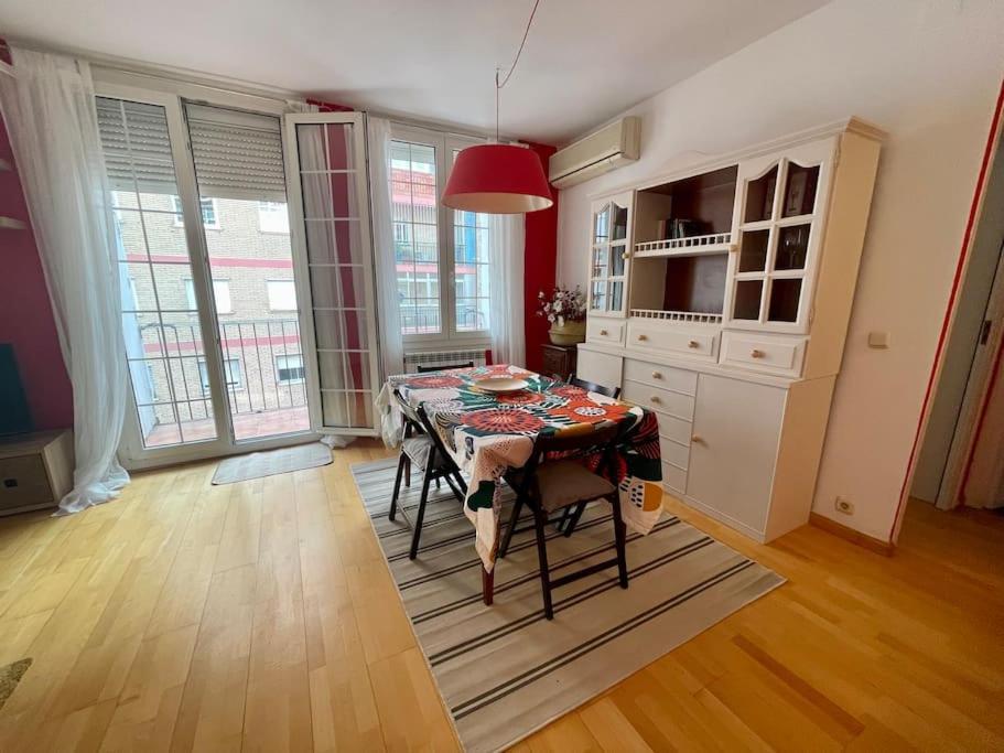 Acogedor Apartamento En Zaragoza Exteriör bild